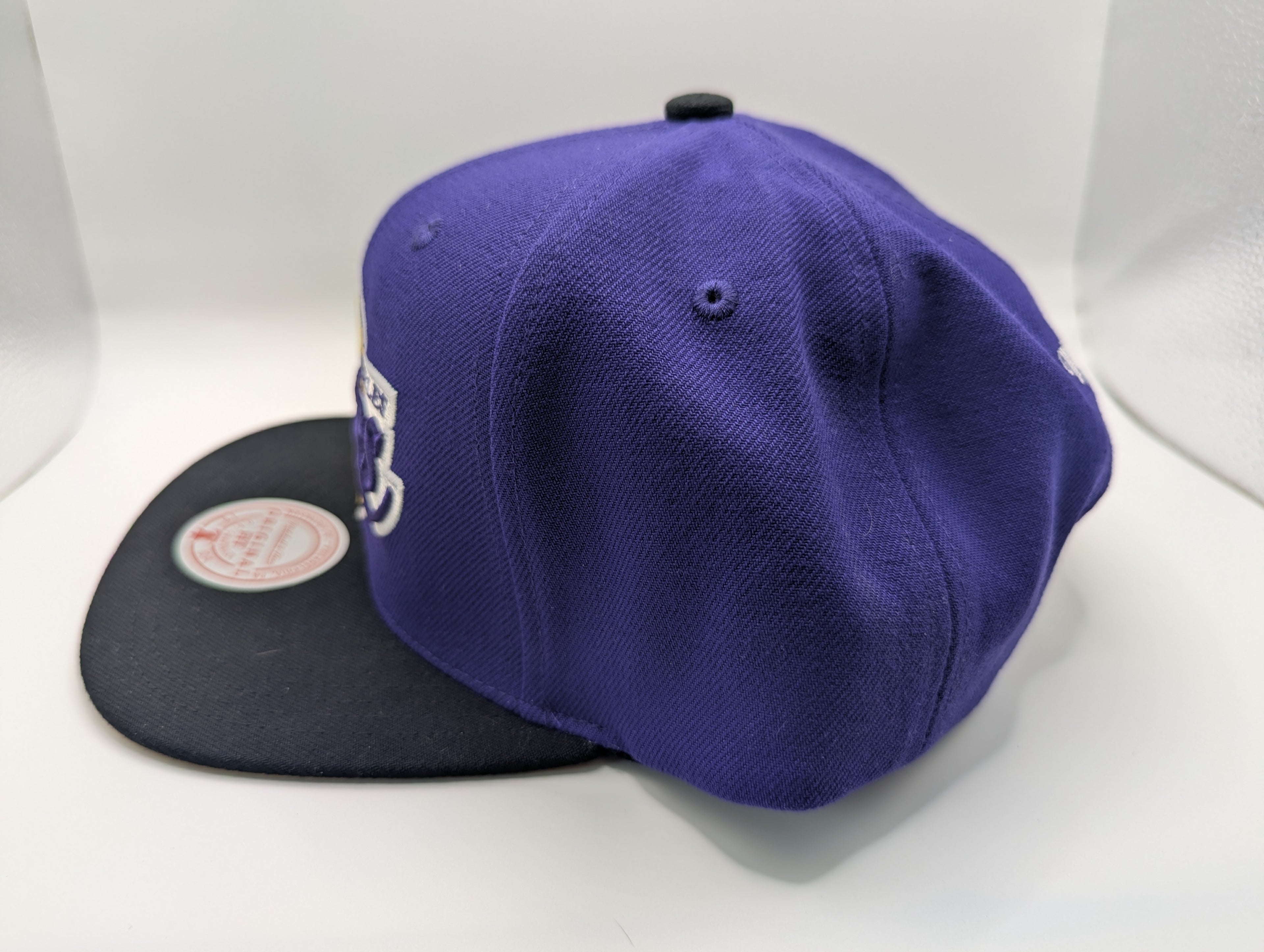 Mitchell & Ness Los Angeles Lakers Core Basic Snapback Hat