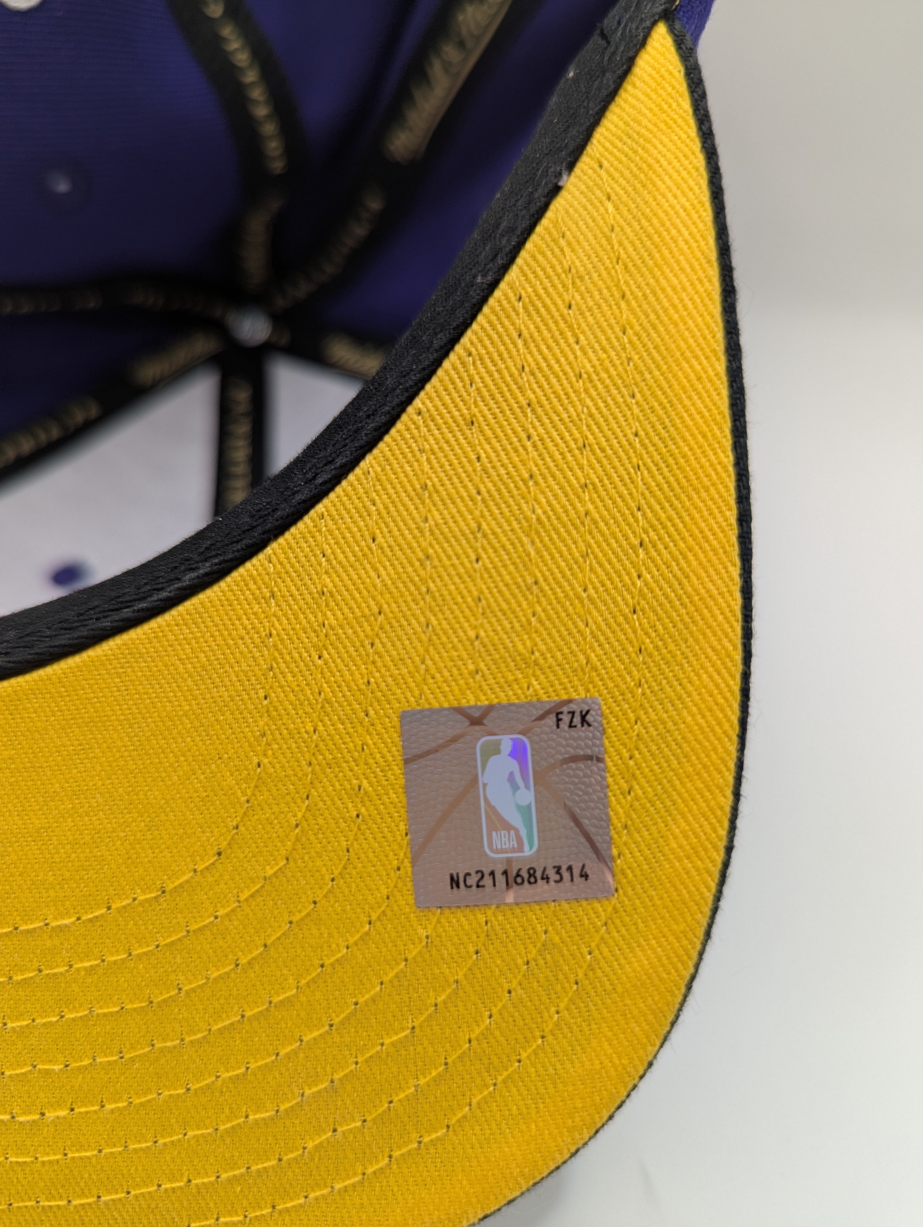 Mitchell & Ness Los Angeles Lakers Core Basic Snapback Hat