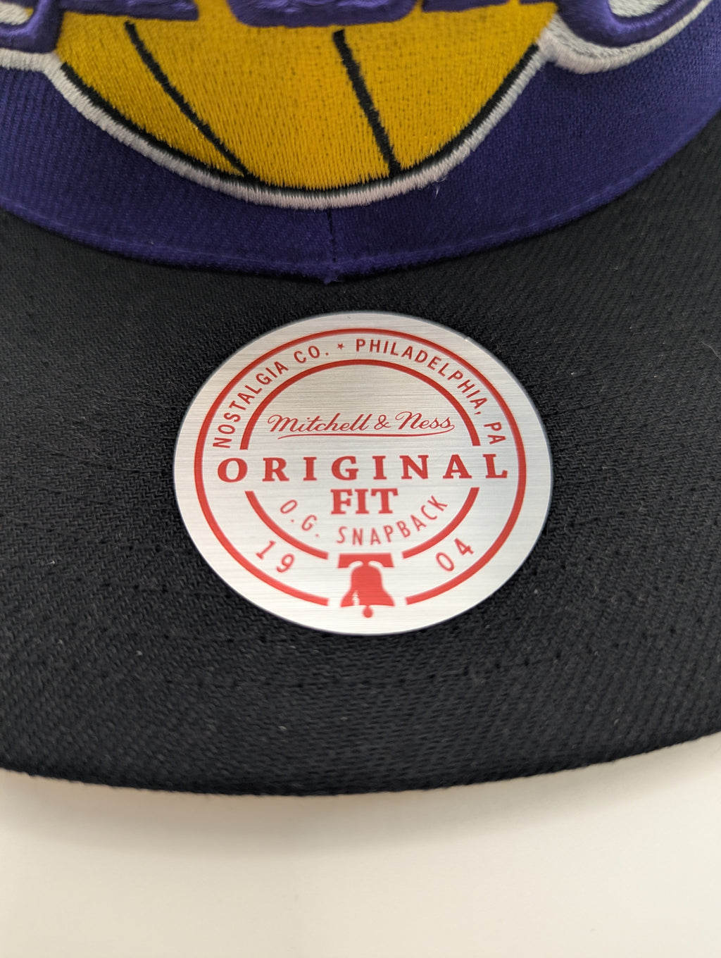 Mitchell & Ness Los Angeles Lakers Core Basic Snapback Hat