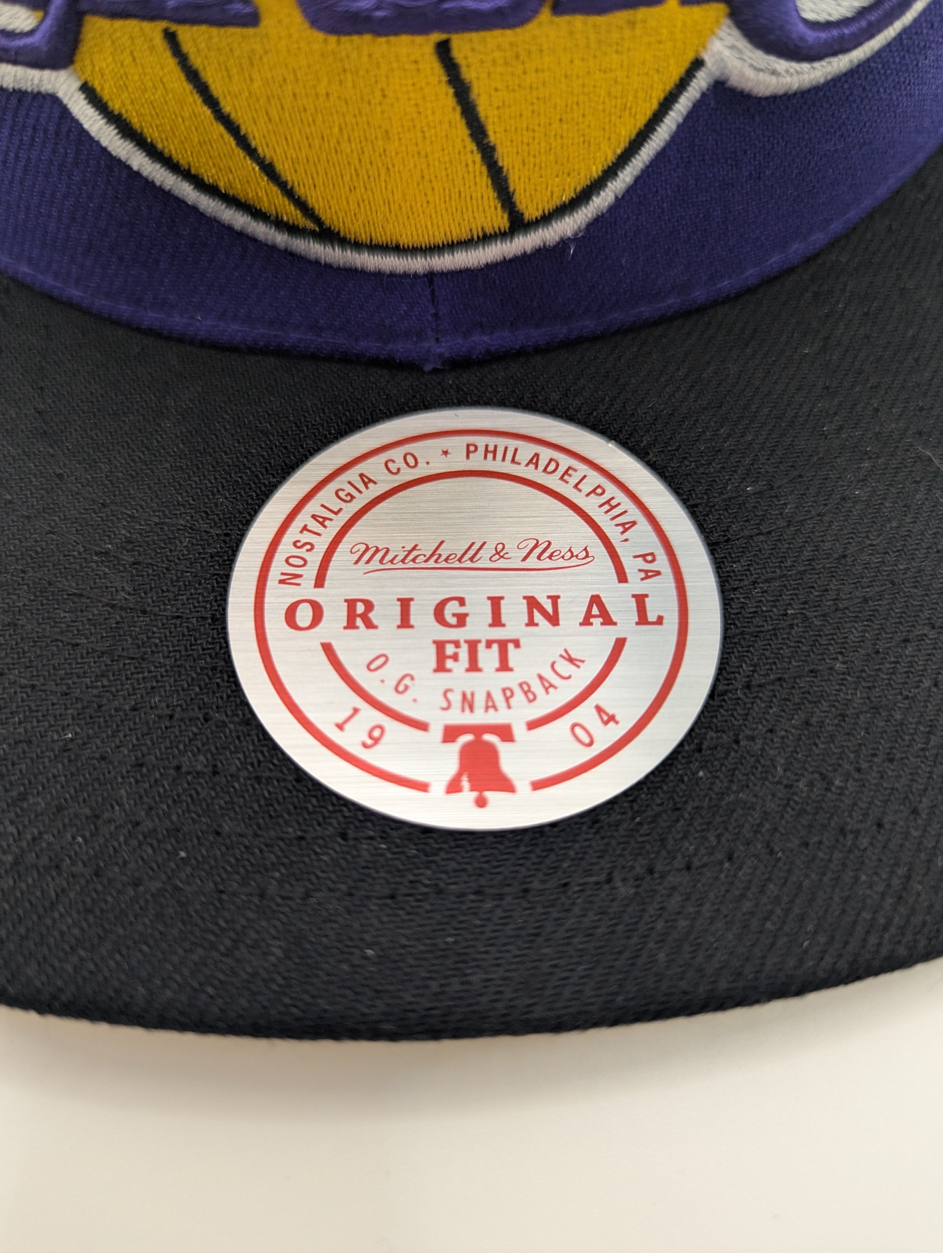 Mitchell & Ness Los Angeles Lakers Core Basic Snapback Hat