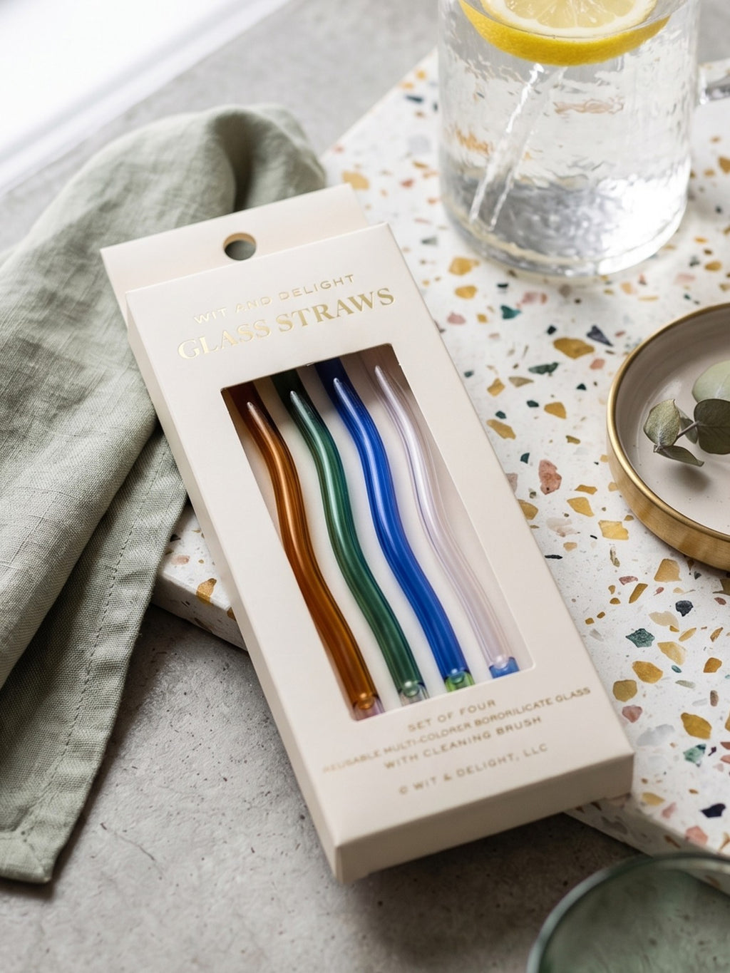 Wit & Delight Wavy Glass Straws