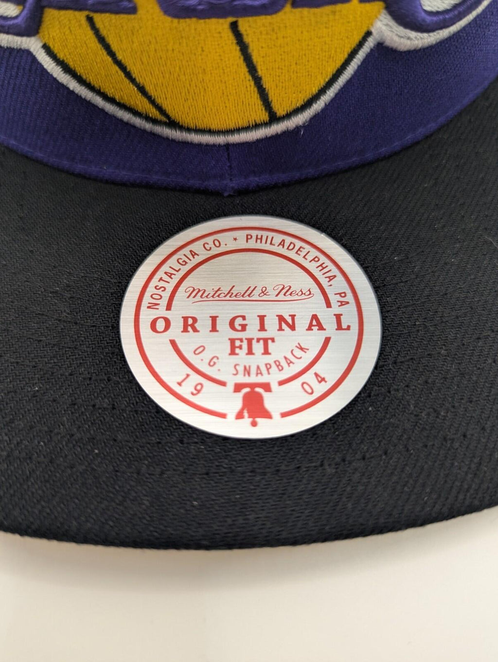 Mitchell & Ness Los Angeles Lakers Core Basic Snapback Hat