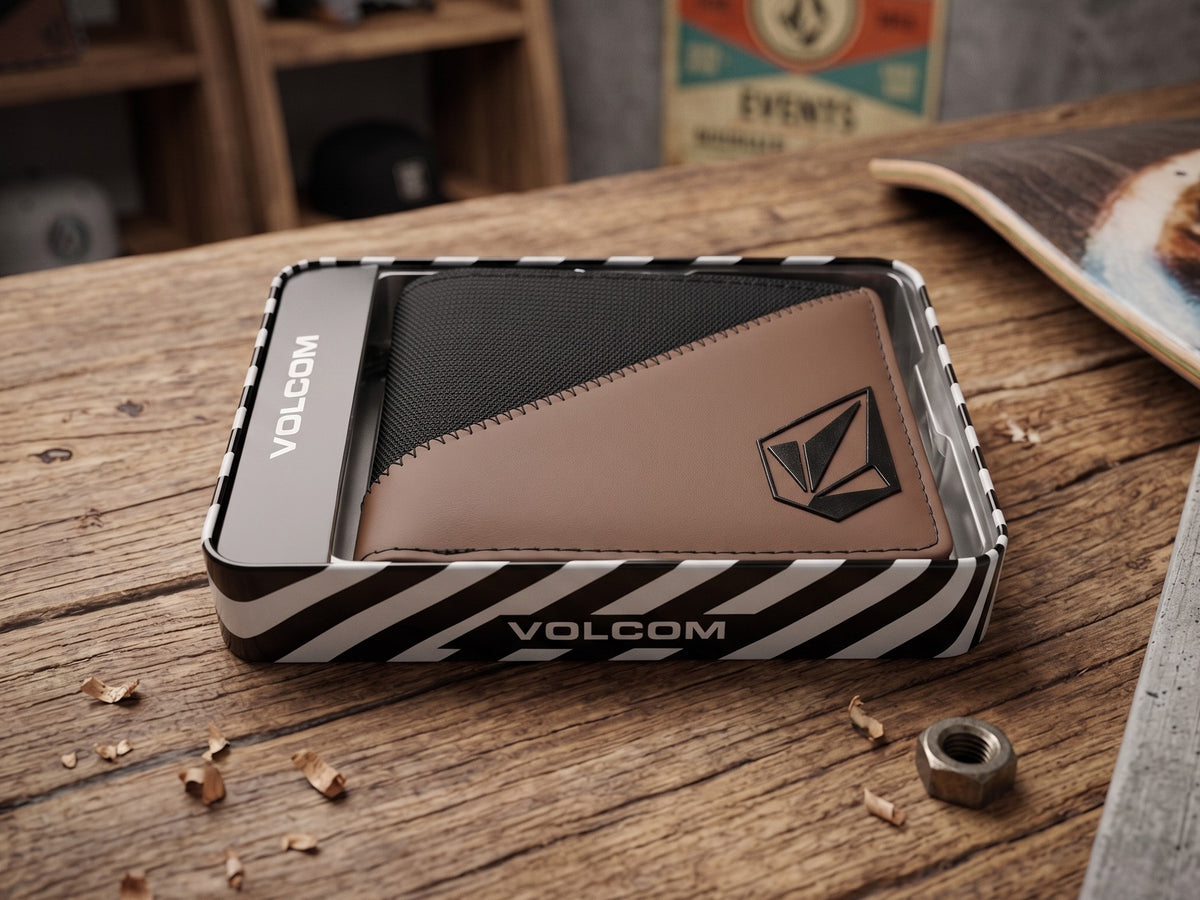 Volcom Men's Bi-Fold Wallet